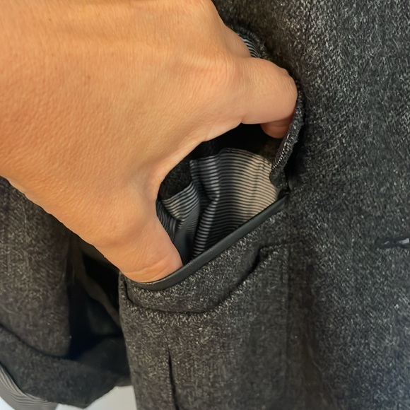 Banana Republic Dark Gray Wool Blazer Jacket Size 6 - Picture 4 of 14